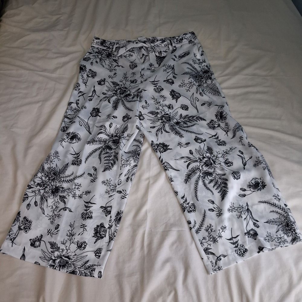 Talbots Cropped Wide Leg Satin Belted Pullon Pants Size PXL White Black Floral